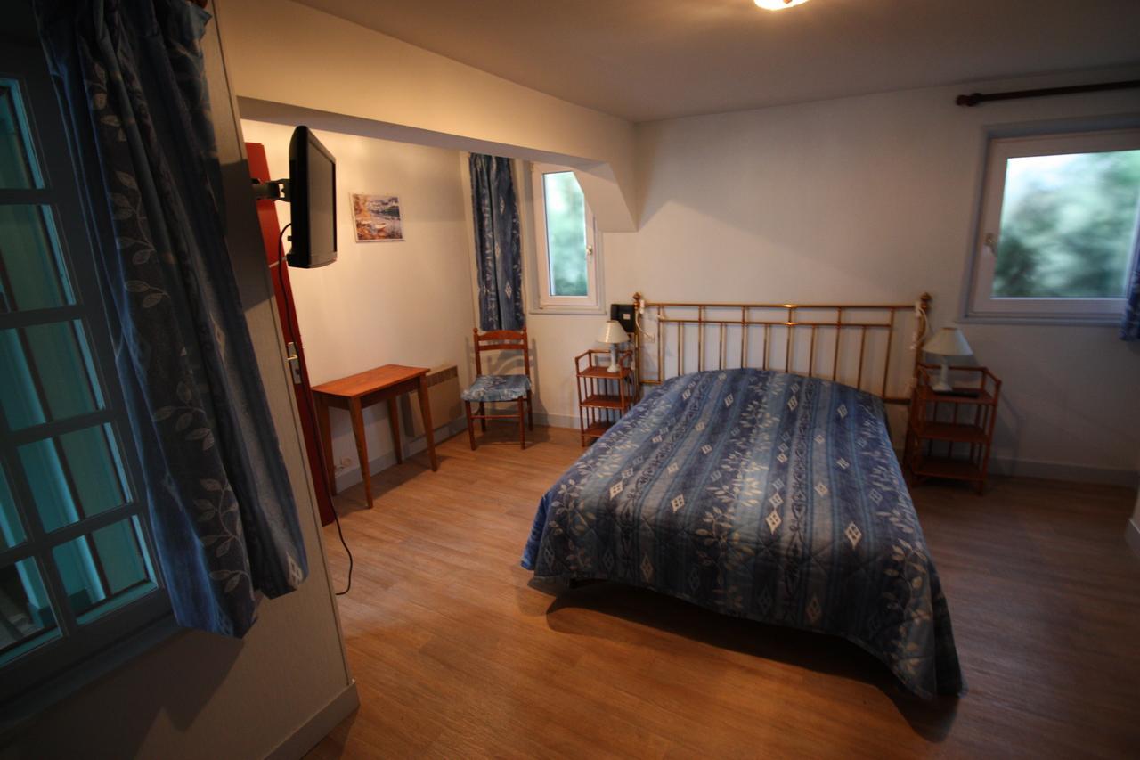 Hotel Les Deux Sapins Cailly-sur-Eure الغرفة الصورة